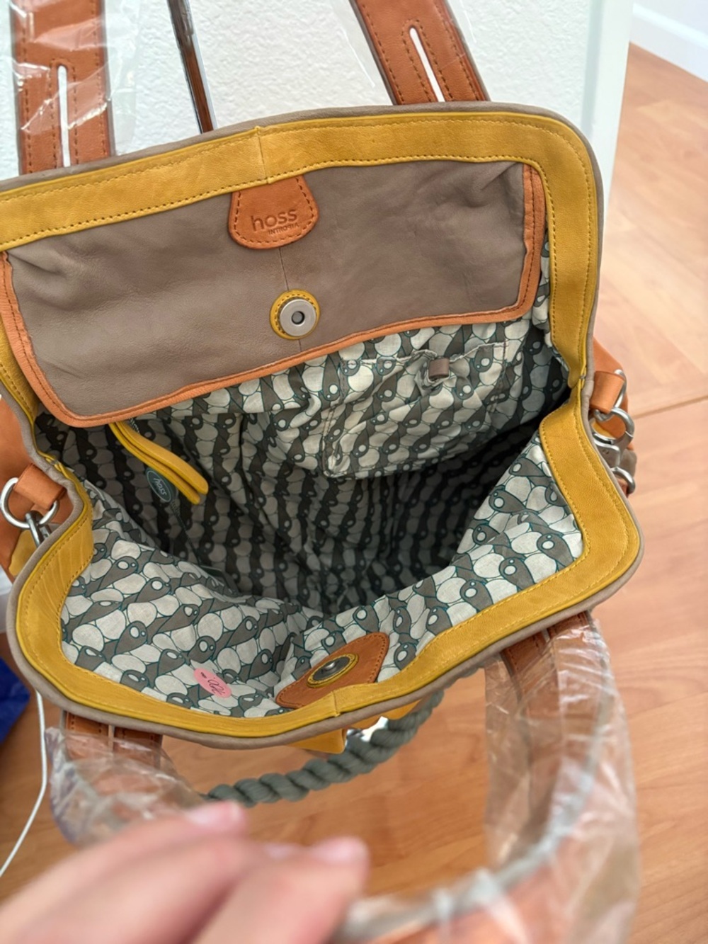 Colorblock Leather Shoulder Bag in Rust, Mustard & Taupe - Picture 4 of 6